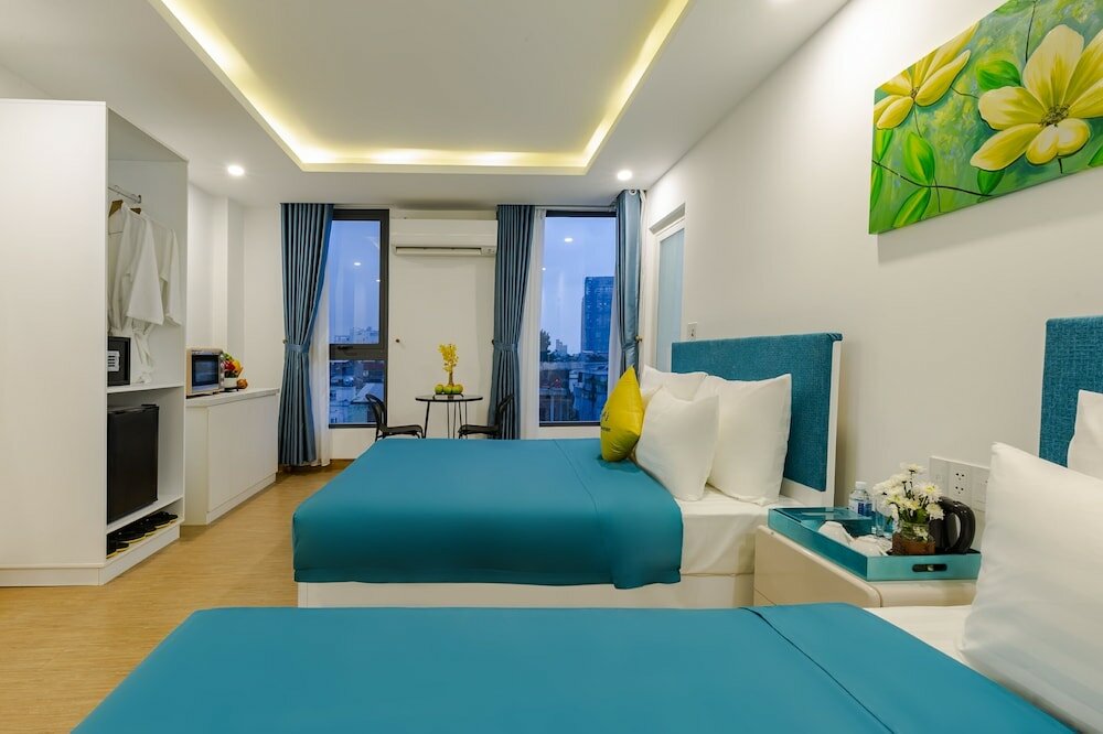 Фото Lyn's Hotel & Apartment