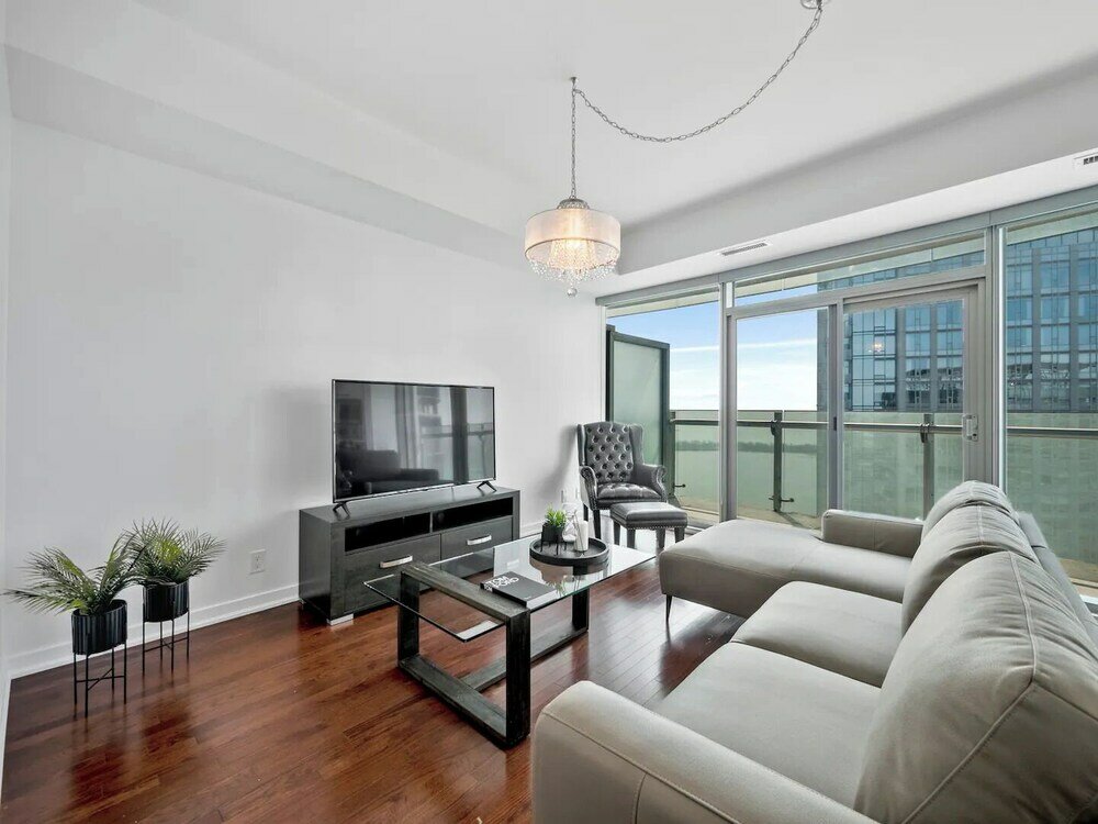 Фото The Harbour Toronto