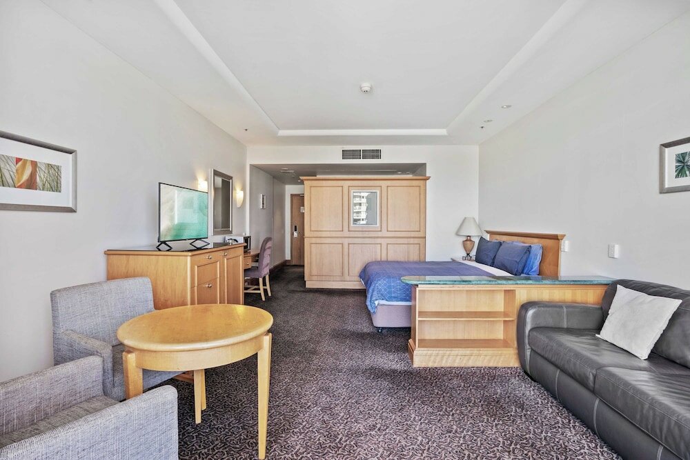 Фото Surfers Paradise Studio with Ocean Views