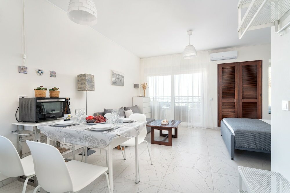 Фото Jardim Cozy Apartment with 2 swimming pools near the Old Town