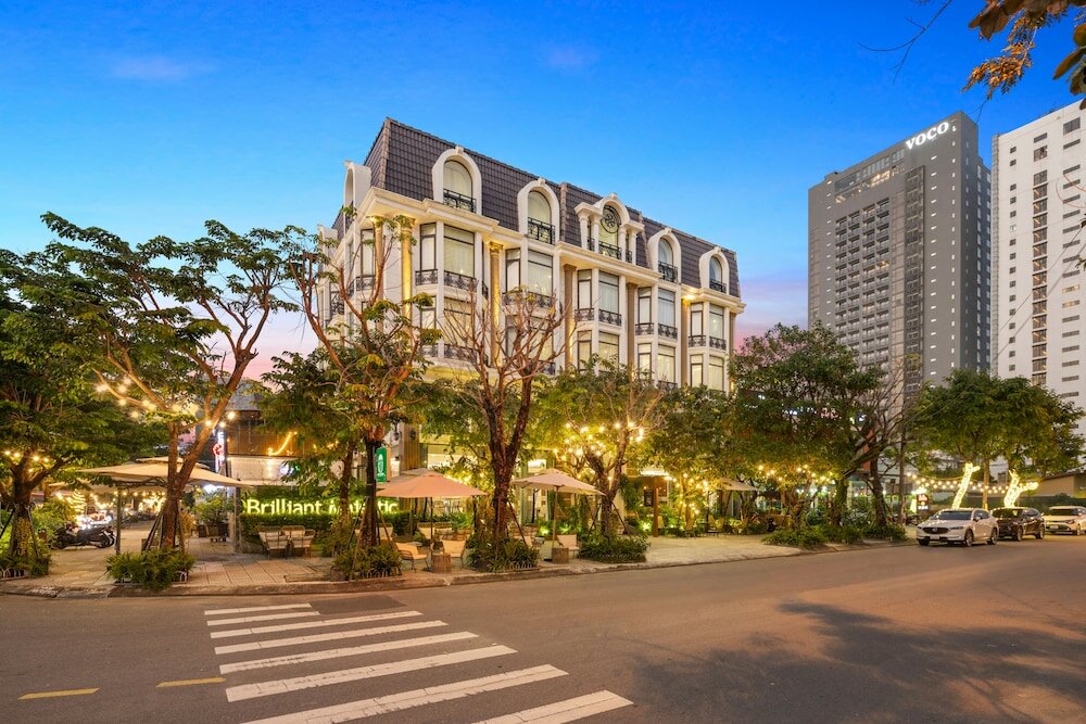 Фото Brilliant Majestic Hotel