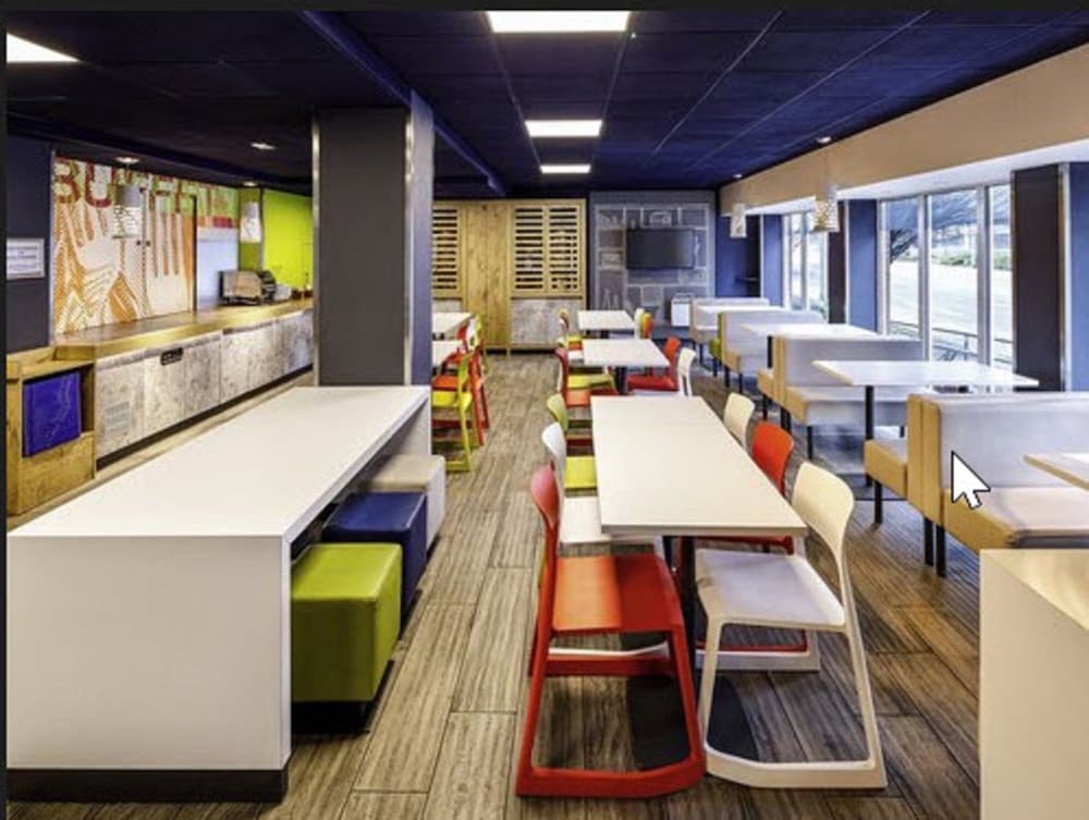 Фото Ibis budget Cardiff Centre