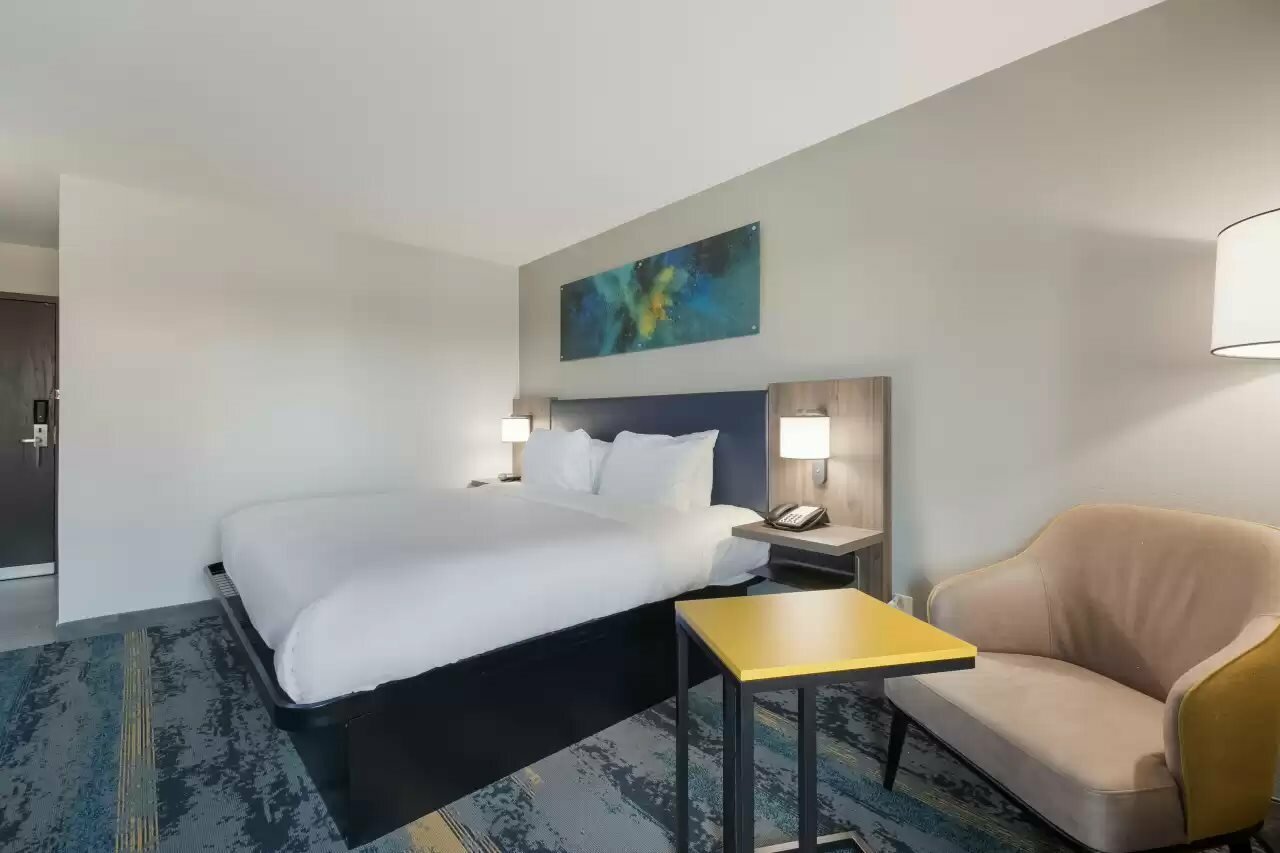 Фото Clarion Pointe Okc Airport