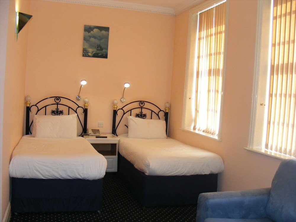 Фото Mermaid Suite Hotel