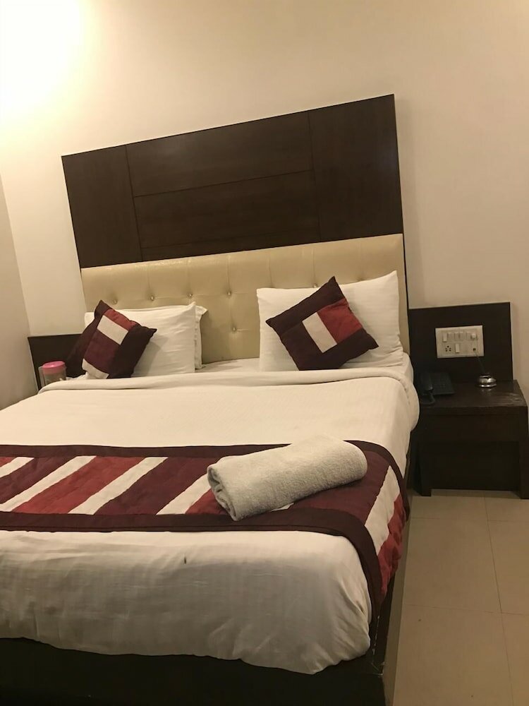 Фото Saina International