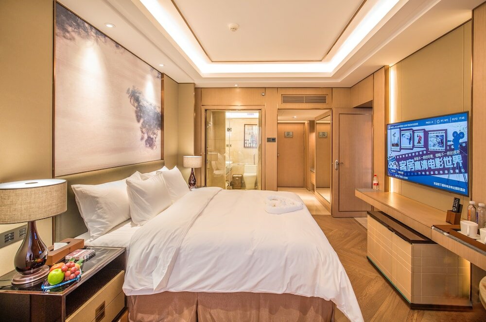 Фото Zhuhai LongZhuDa International Hotel