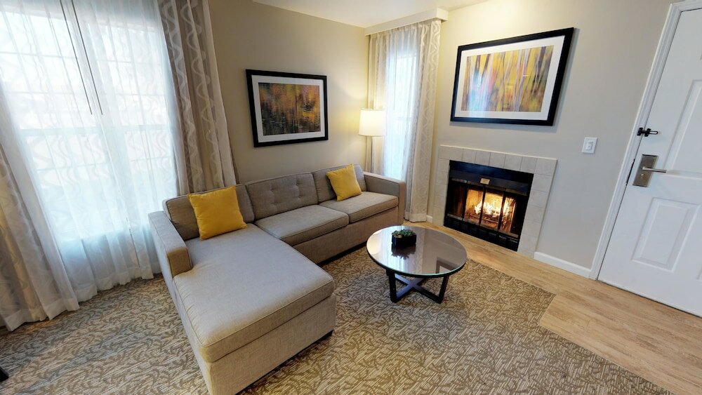 Фото Chase Suite Hotel Newark