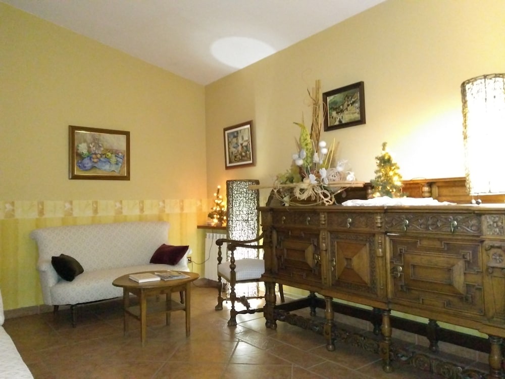 Фото Hostal Can Missè