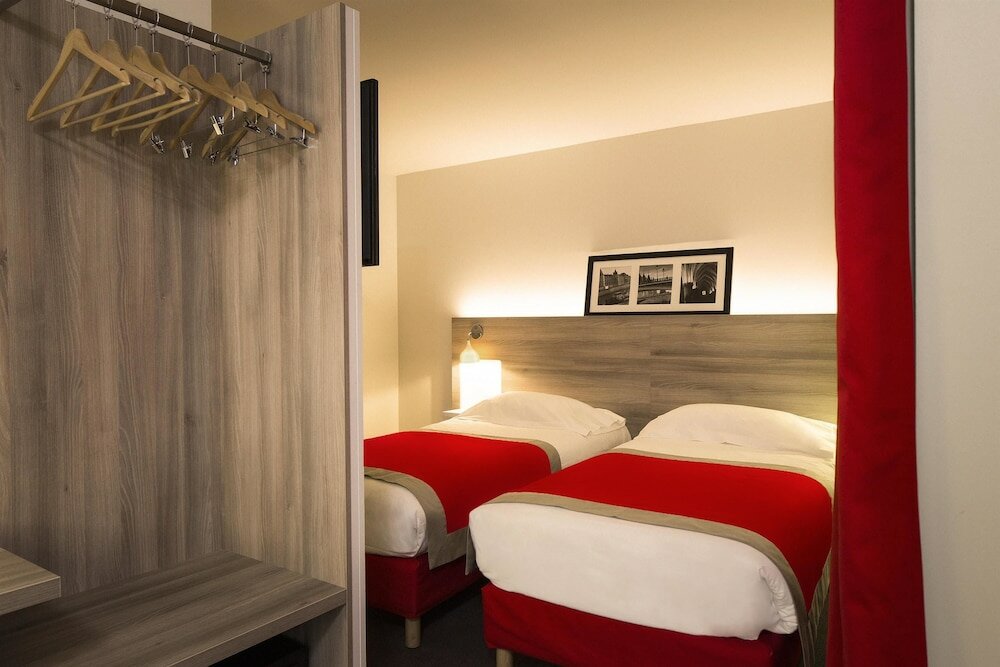 Фото Hotel Kyriad Paris Est - Bois De Vincennes