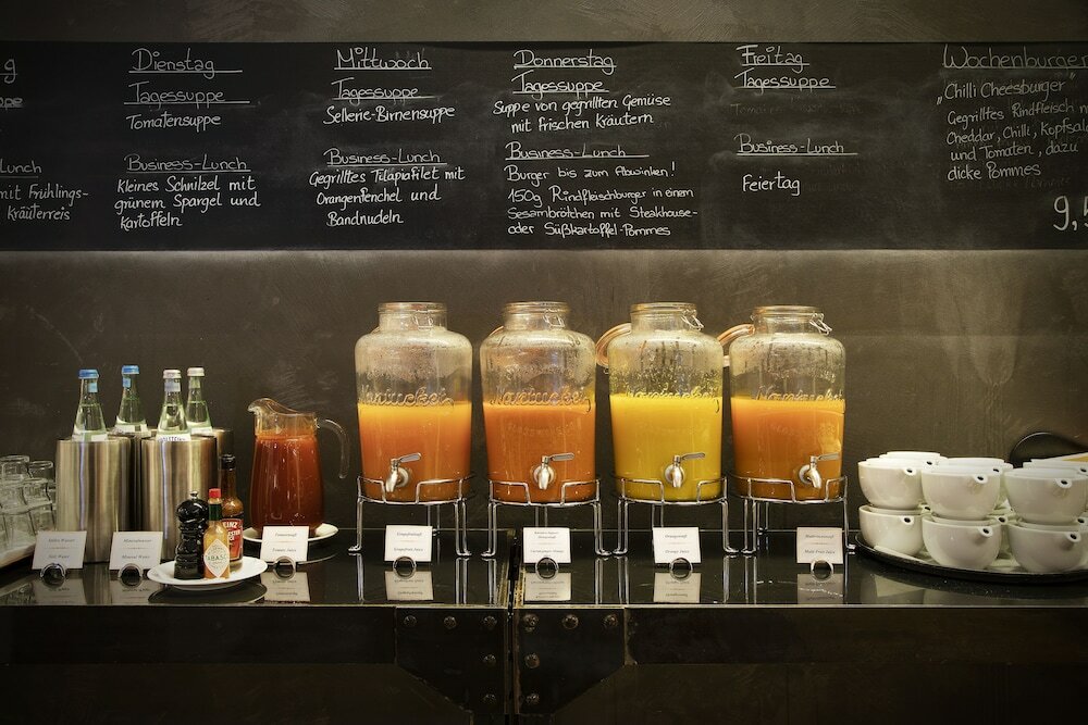 Фото Holiday Inn Frankfurt - Alte Oper Hotel