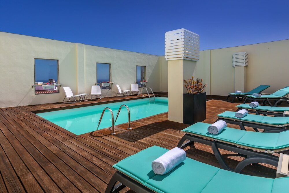 Фото Occidental Santa Cruz Contemporáneo