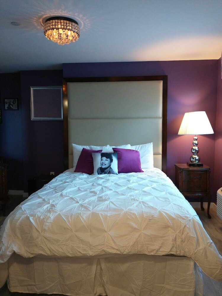 Фото Dunns Josephine Hotel