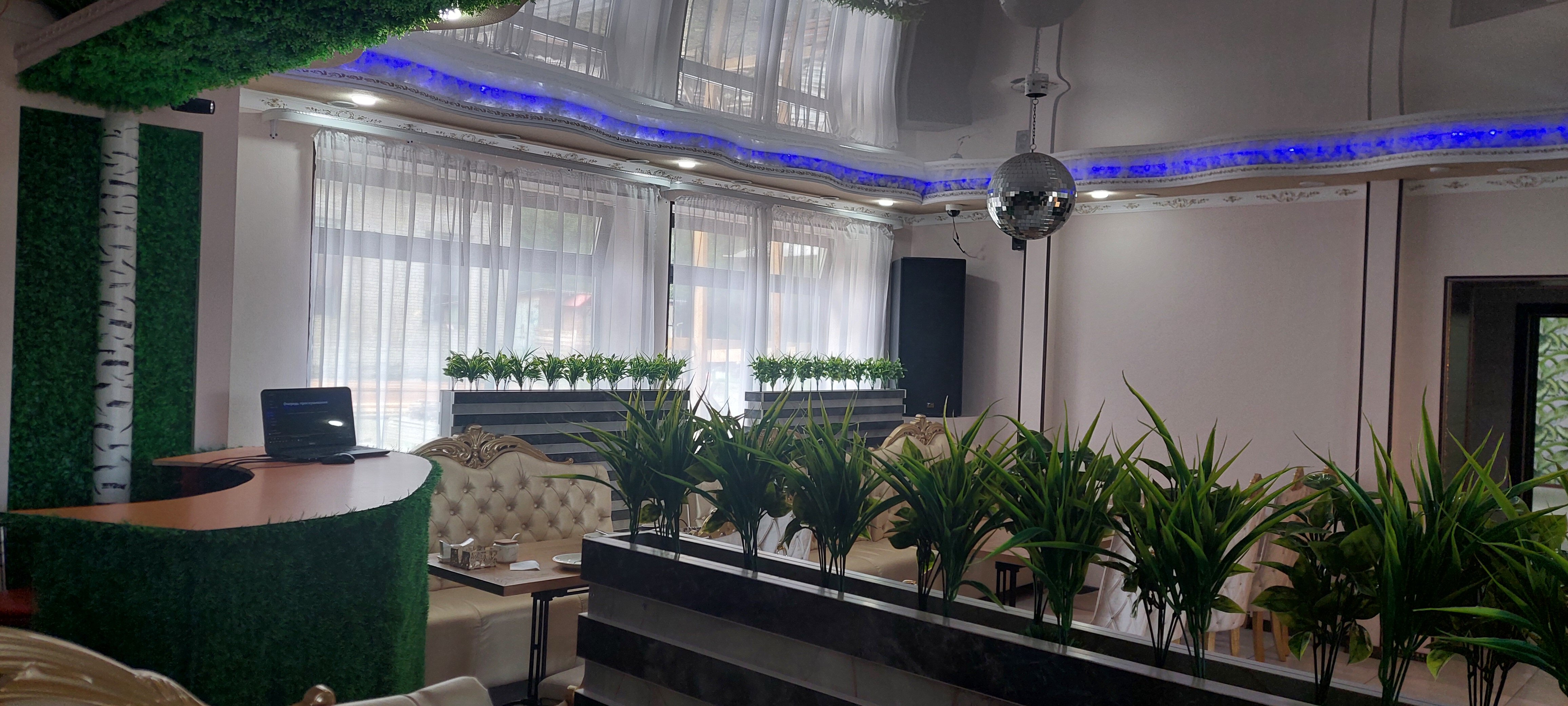 Фото Golden Rose