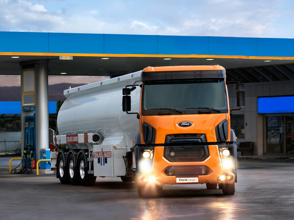 Auto parts and auto goods store Gokturk Otomotiv, Istanbul, photo