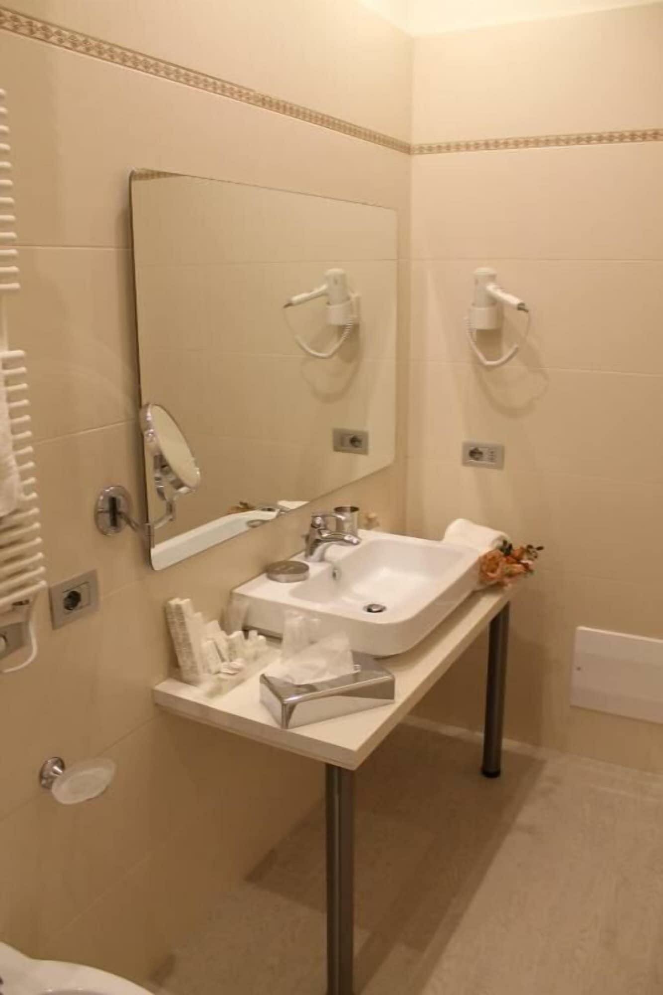 Фото Hotel Mariano