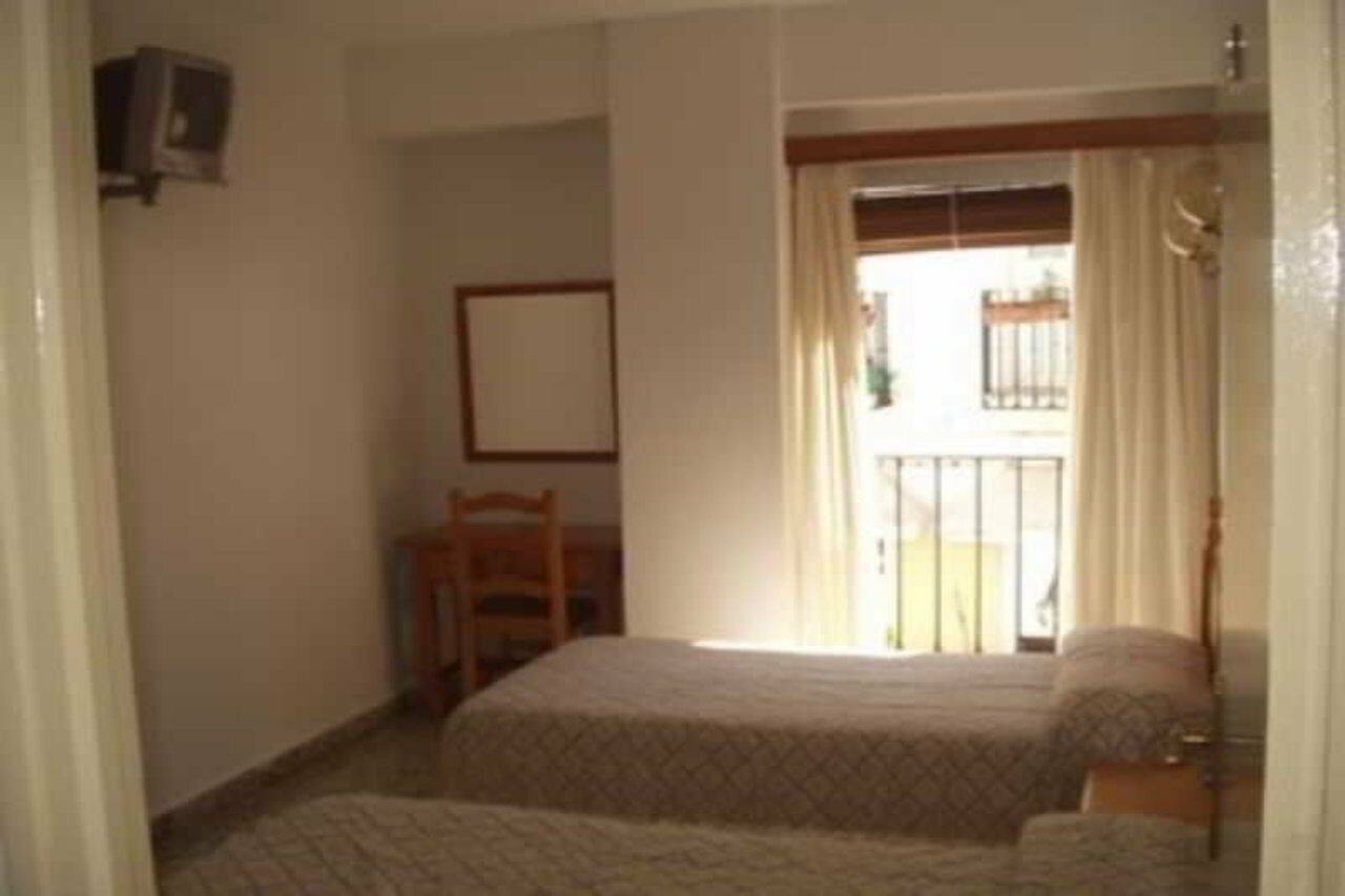 Фото Hostal Paco Marbella