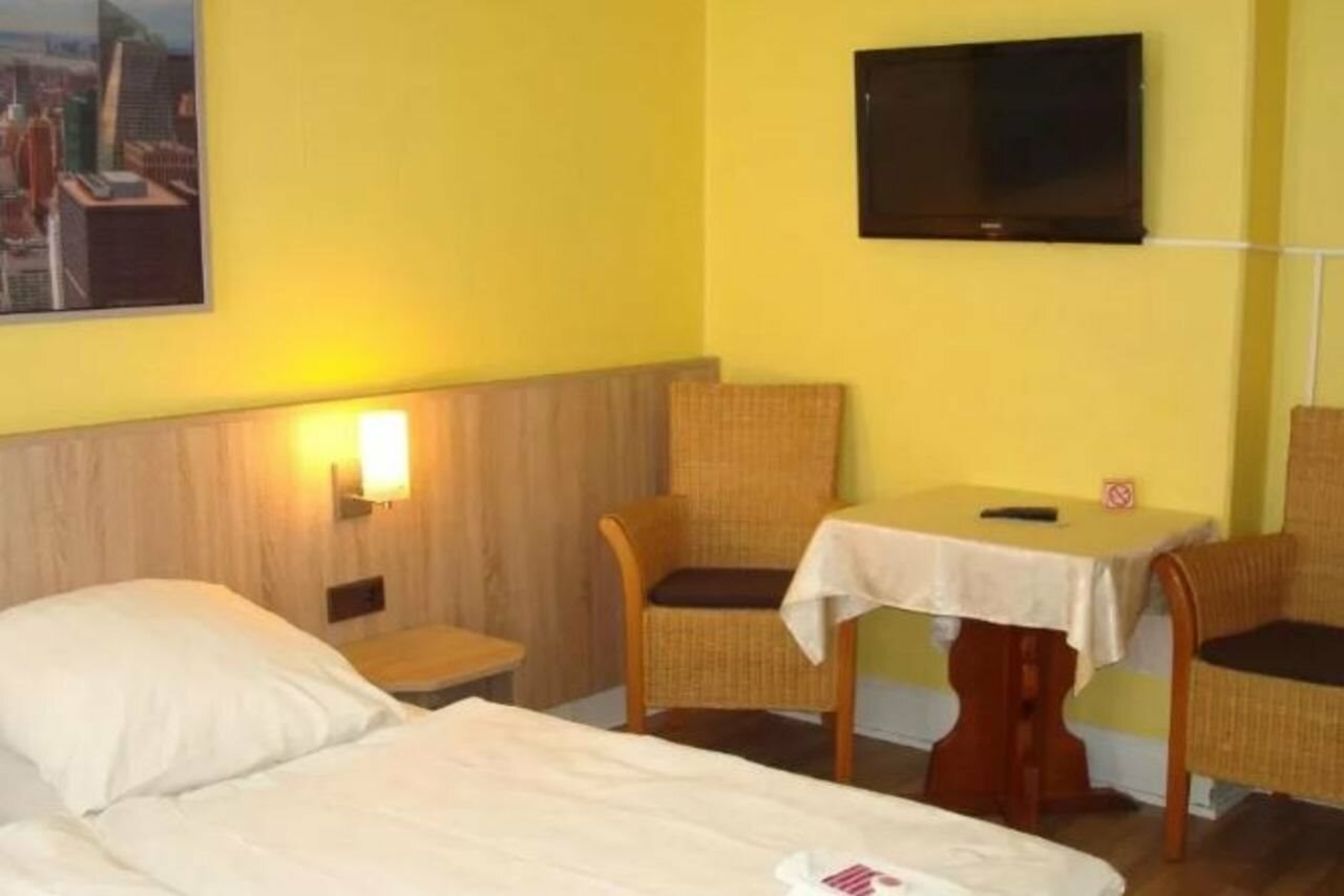 Фото Hotel-Pension Kieler Hof