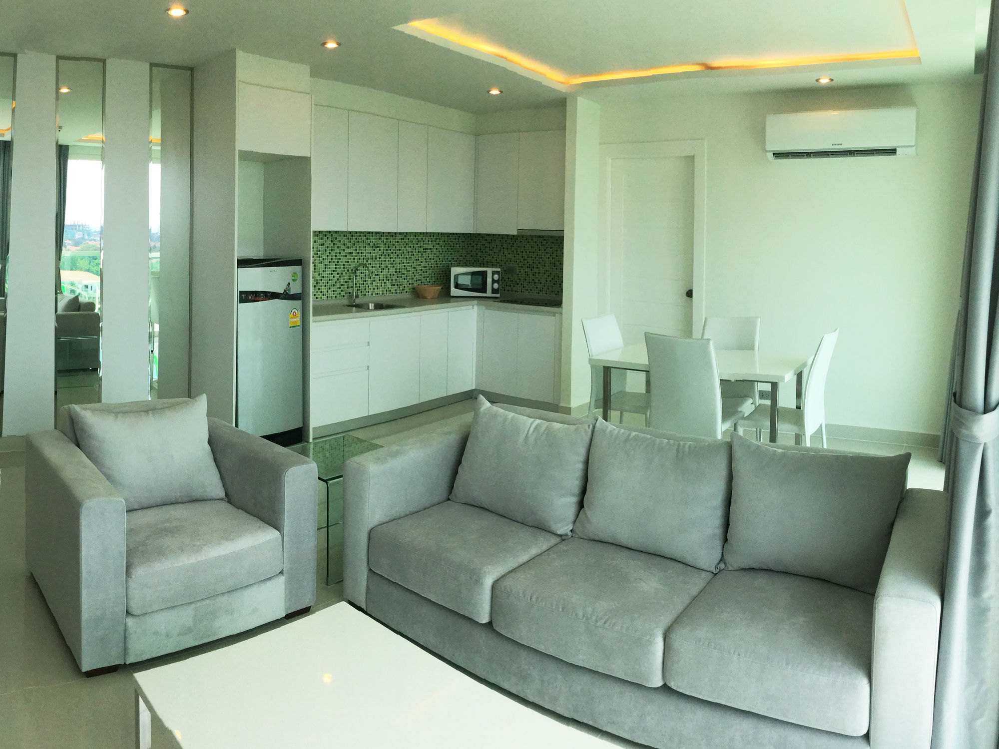 Фото Amazon Residence by Pattaya Sunny Rentals