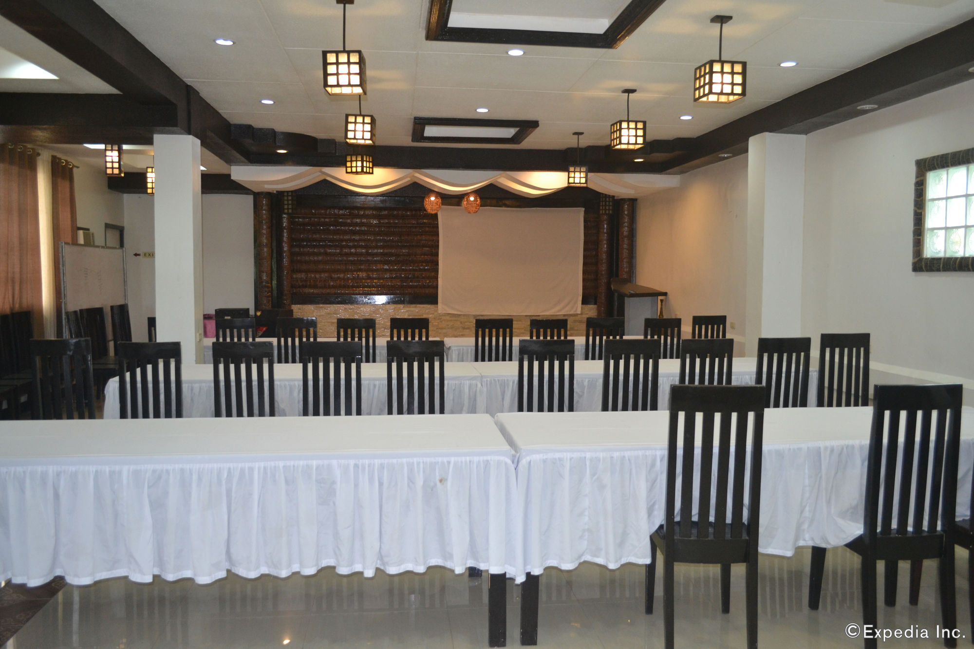 Фото Stonewood Hotel