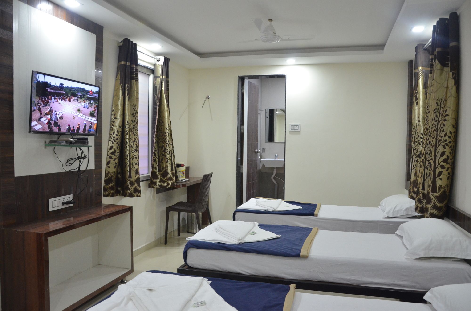 Фото Hotel Royal Treat Kolhapur