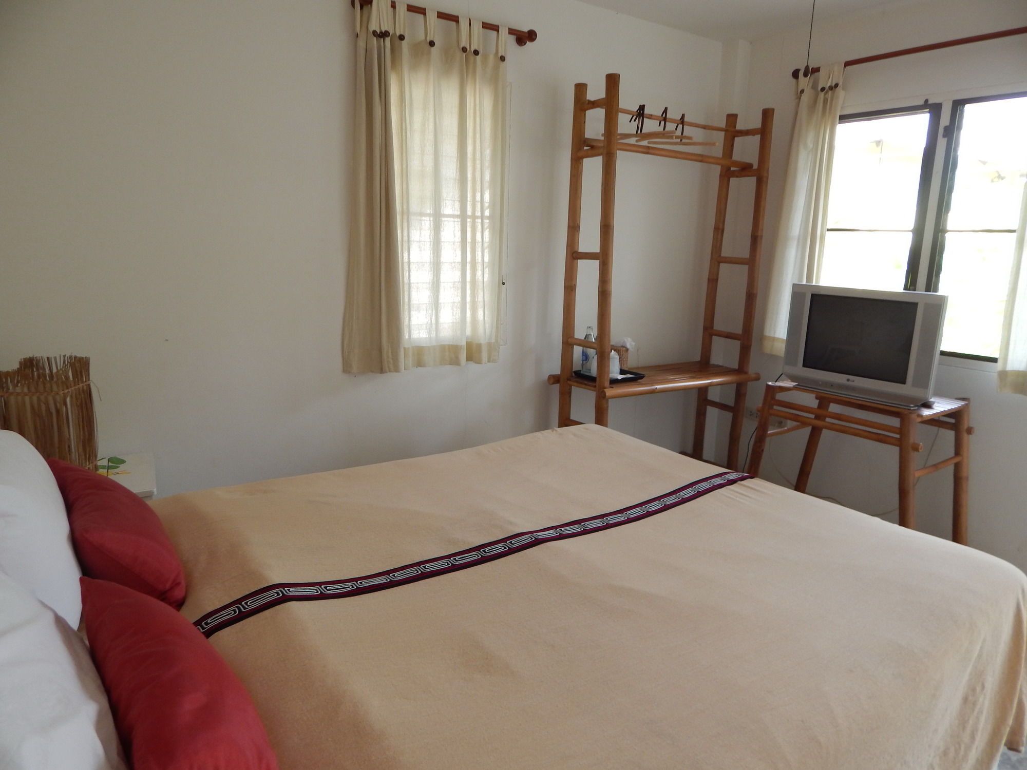 Фото Him Naam Pai Resort