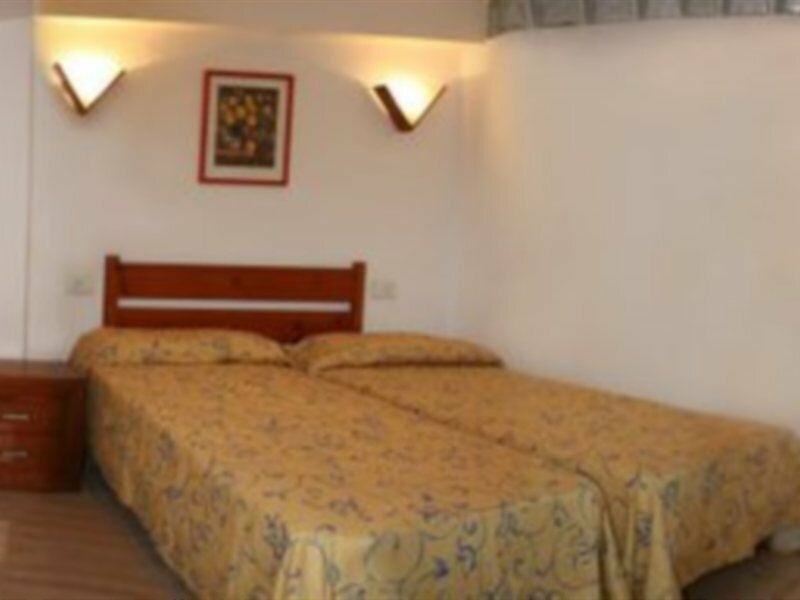 Фото Apartamentos Llevant