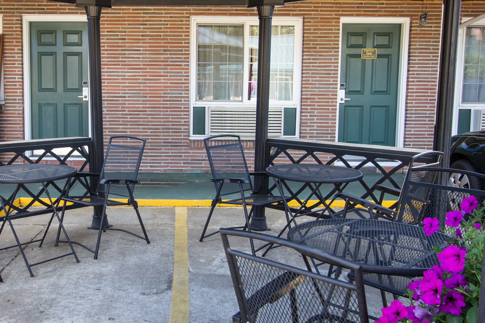 Фото Courtesy Inn Eugene Downtown