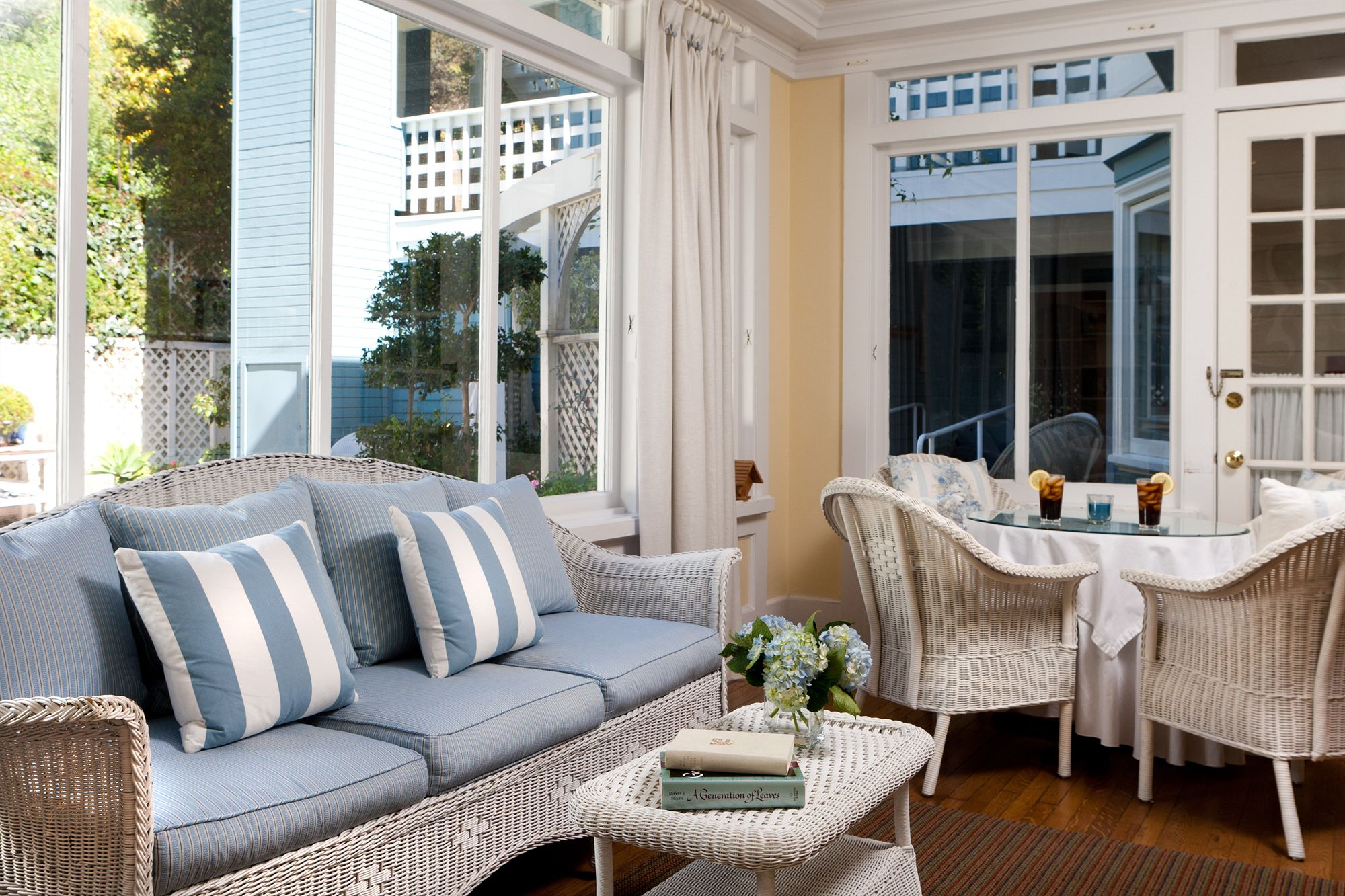 Фото Channel Road Inn, A Four Sisters Inn