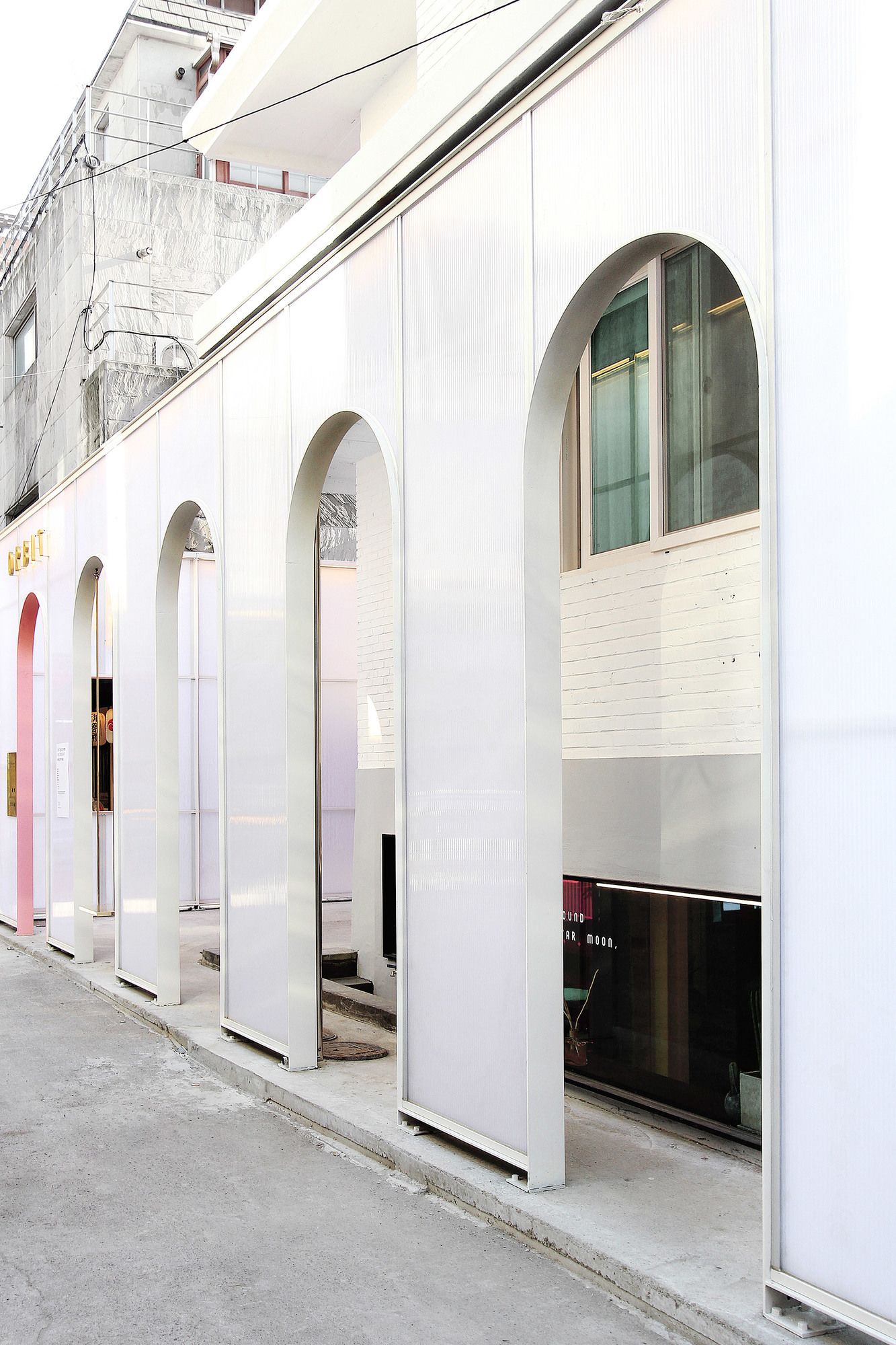 Фото Orbit Cafe & Guesthouse - Hostel