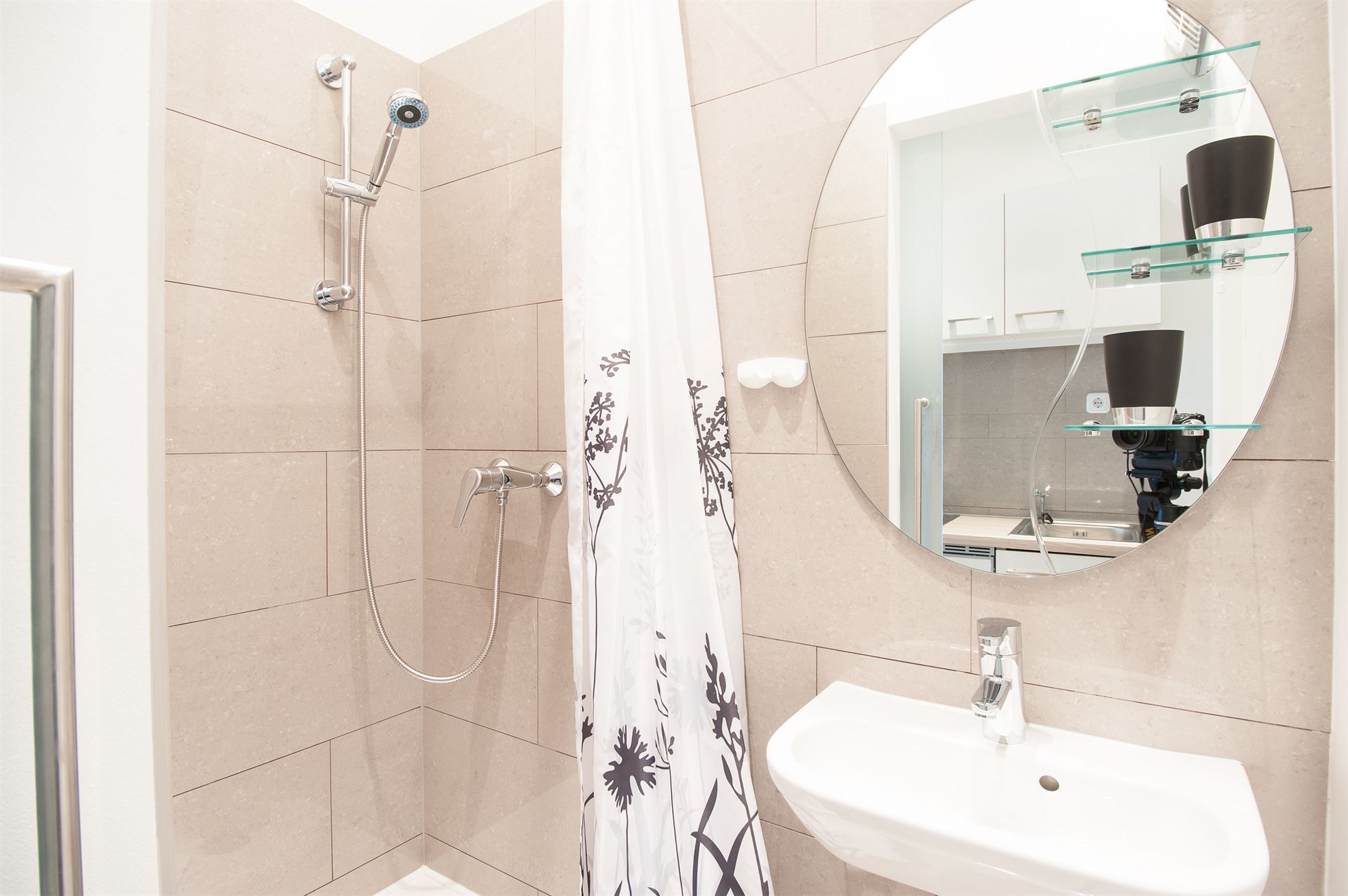 Фото Royal Resort Apartments Westbahnhof