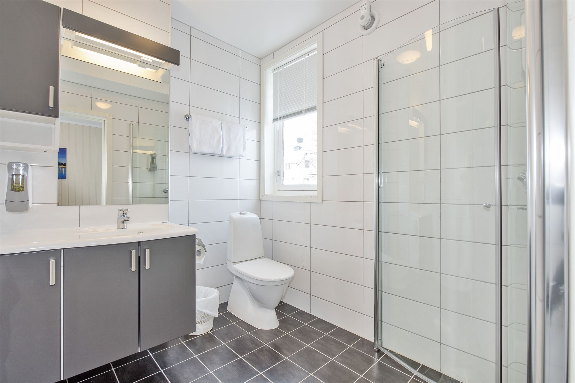 Фото Enter Backpack Hotel