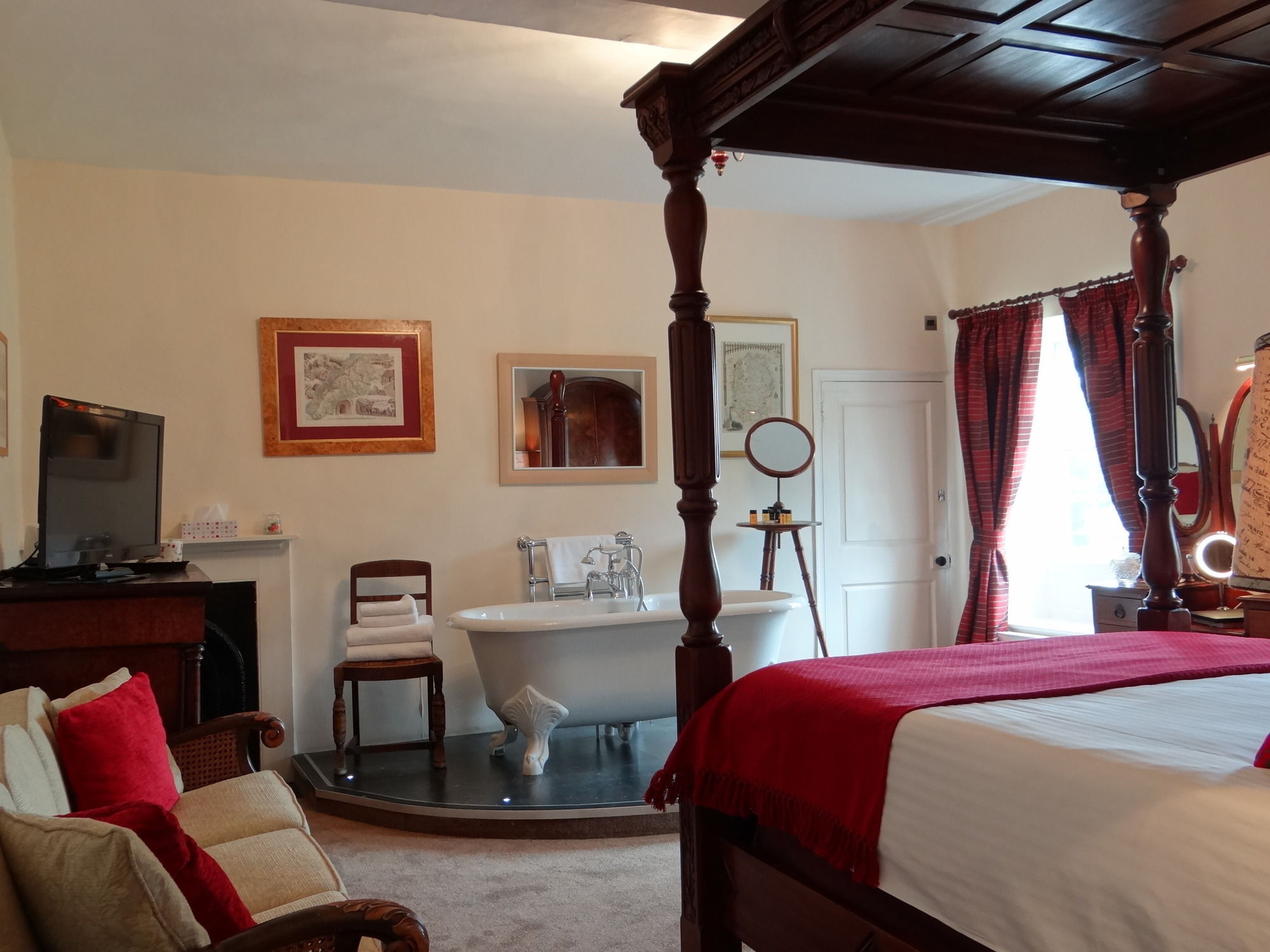 Фото Rollestone Manor