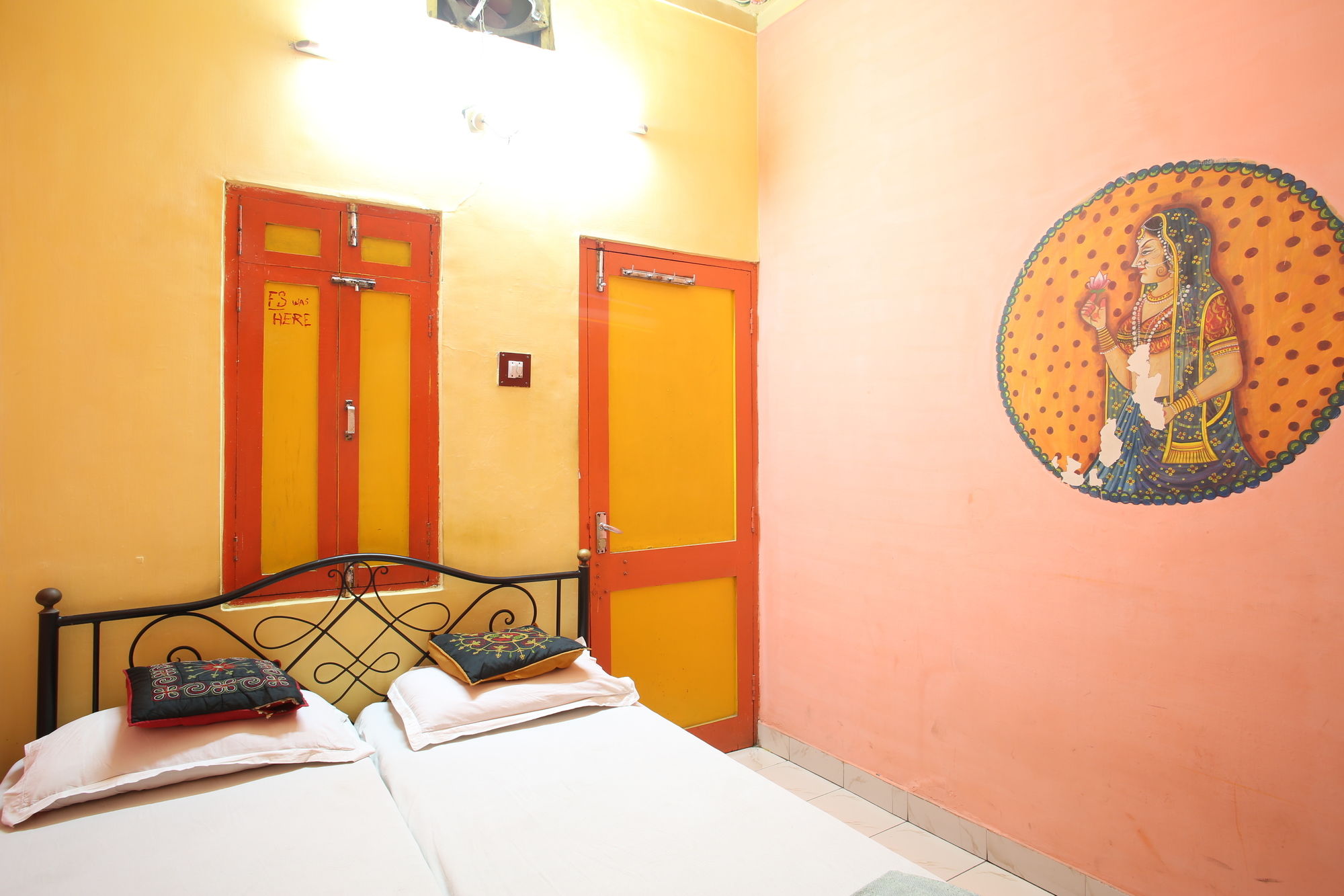 Фото Govind Hotel