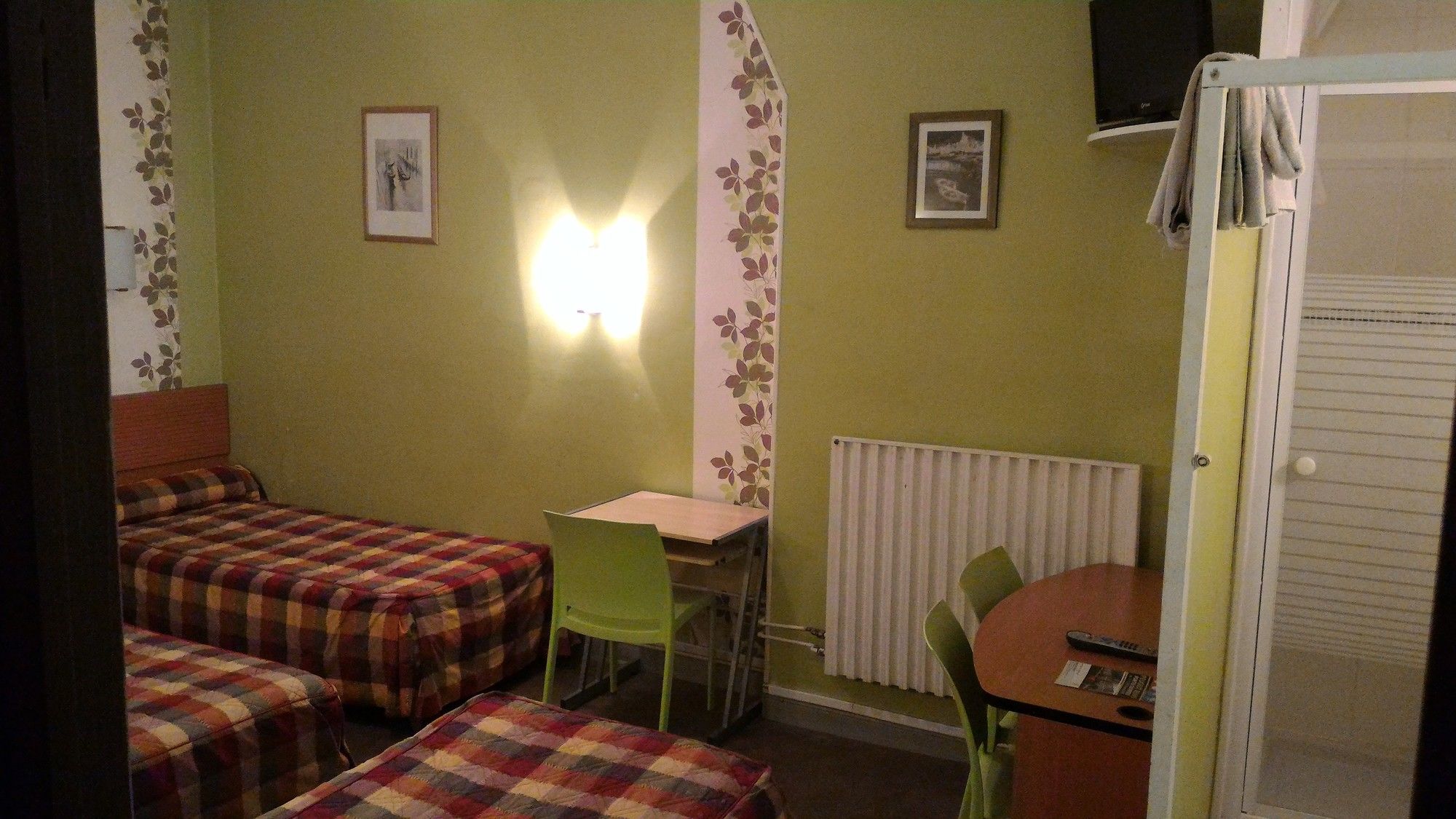 Фото Hotel Le Parisien