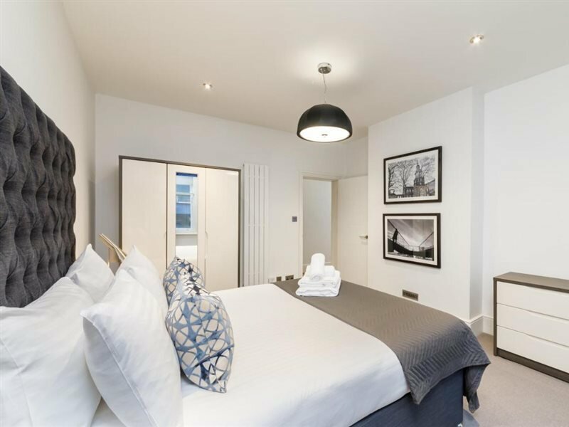 Фото Garrick Mansions by Q Apartments