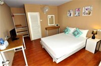 Фото Uphill Cottage