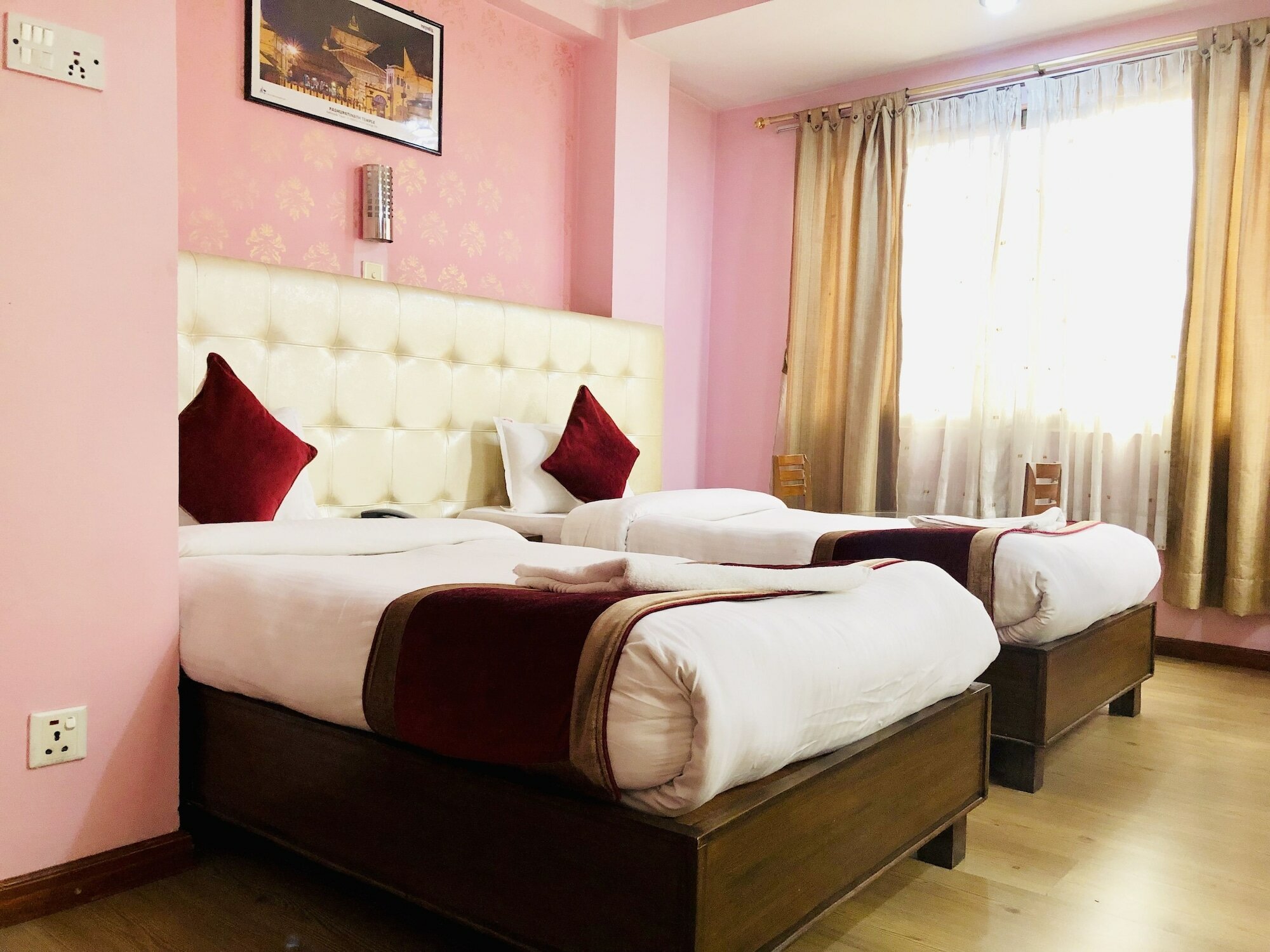 Фото Backyard Hotel