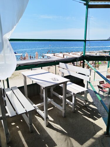 Жігіт саусақтарымен қызды оргазмға әкеледі