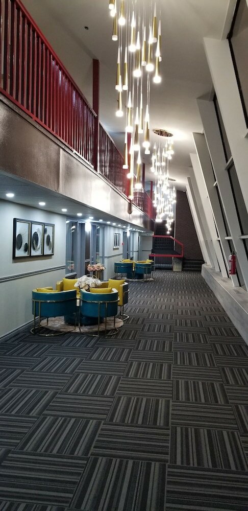 Фото Baymont by Wyndham Montreal Airport