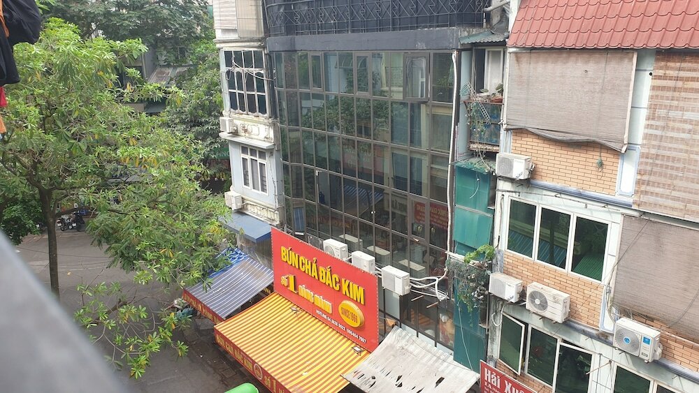 Фото Golden Moon Suite Hotel