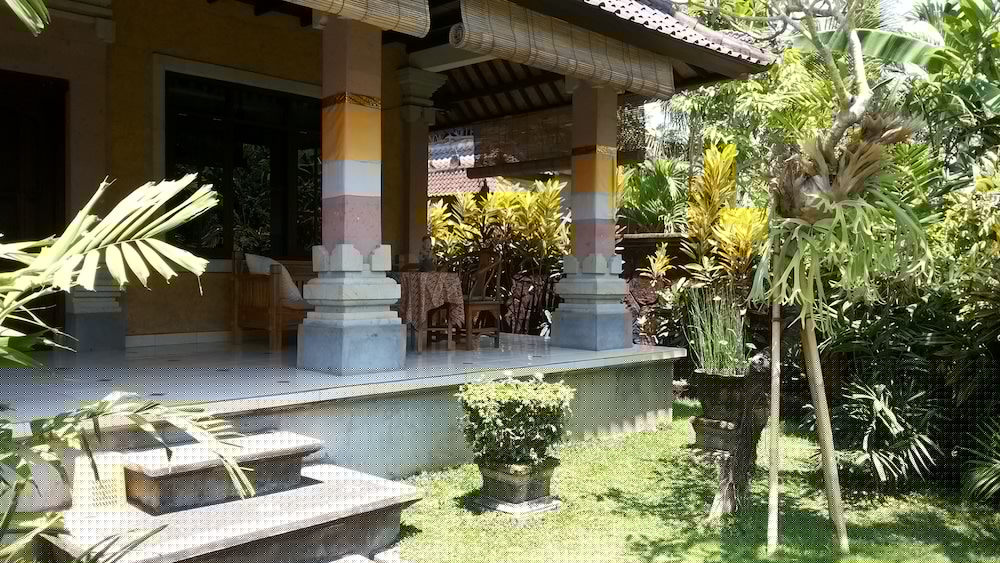 Фото Bali Putra Villa