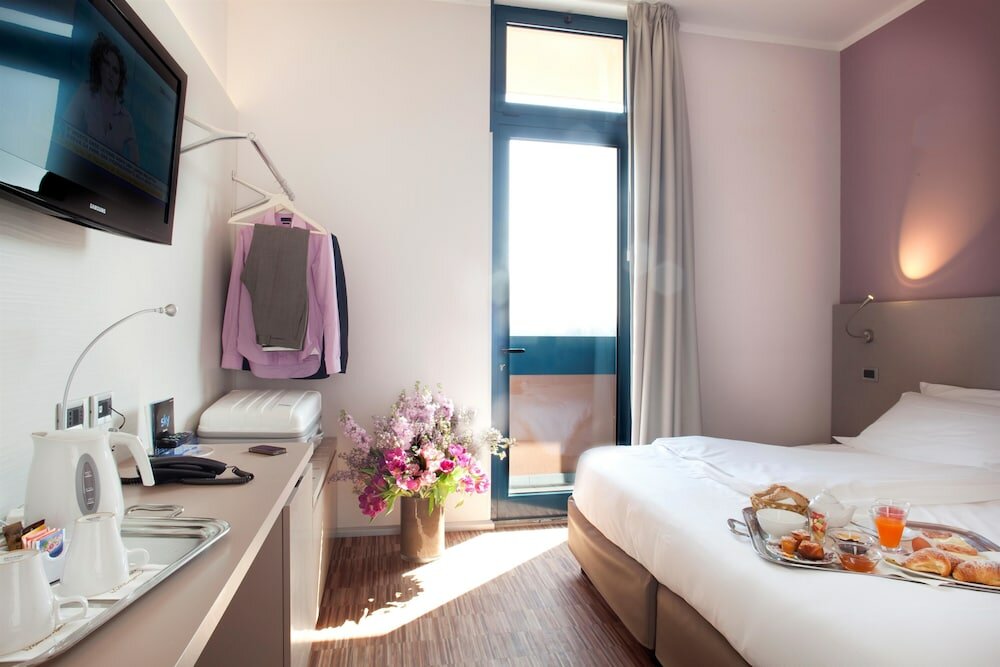 Фото Bleis Hotel