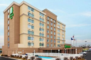 Гостиница Holiday Inn Express Richmond - Midtown, an Ihg Hotel