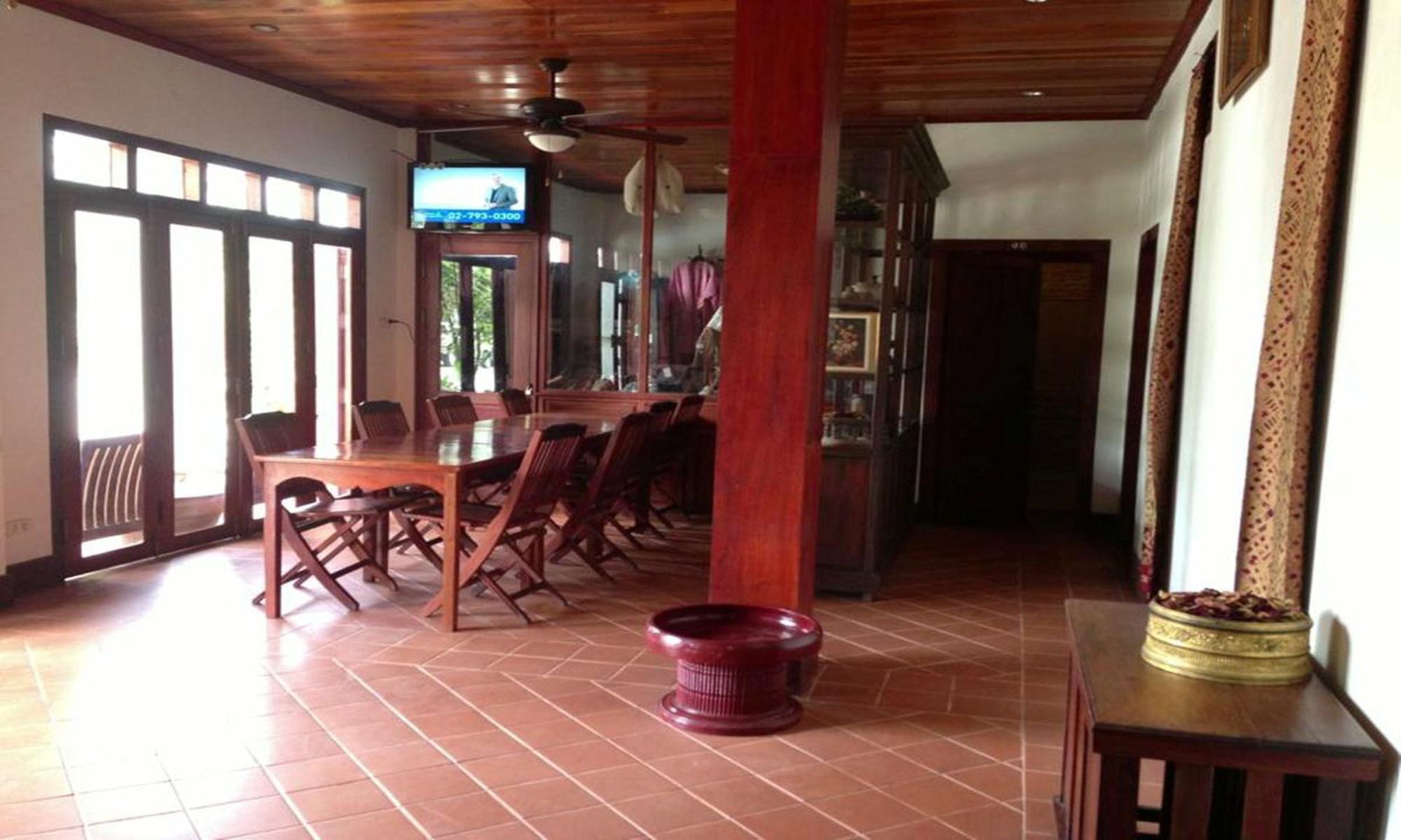 Фото Pangkham Lodge Hotel