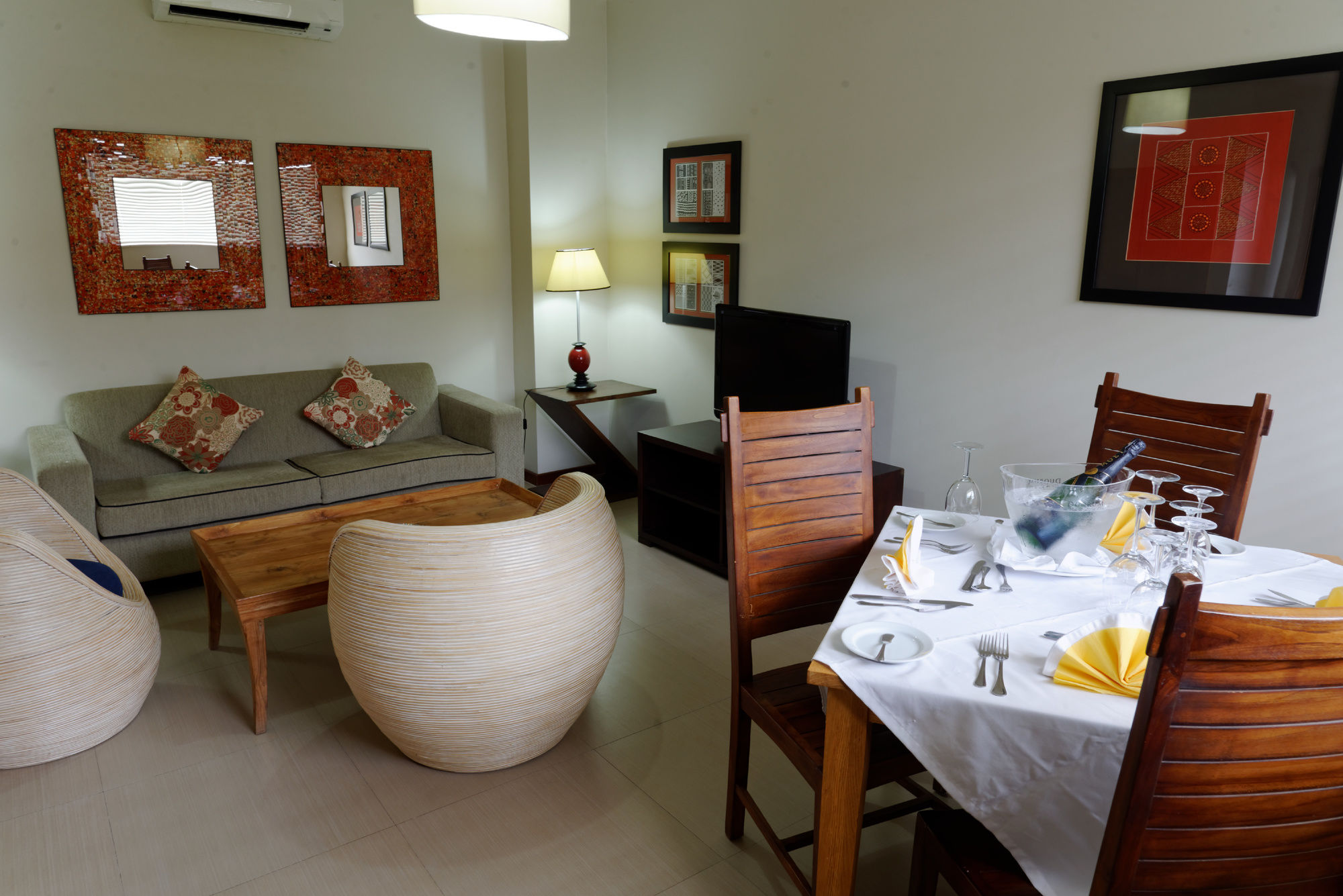 Фото Aparthotel Mil Cidades