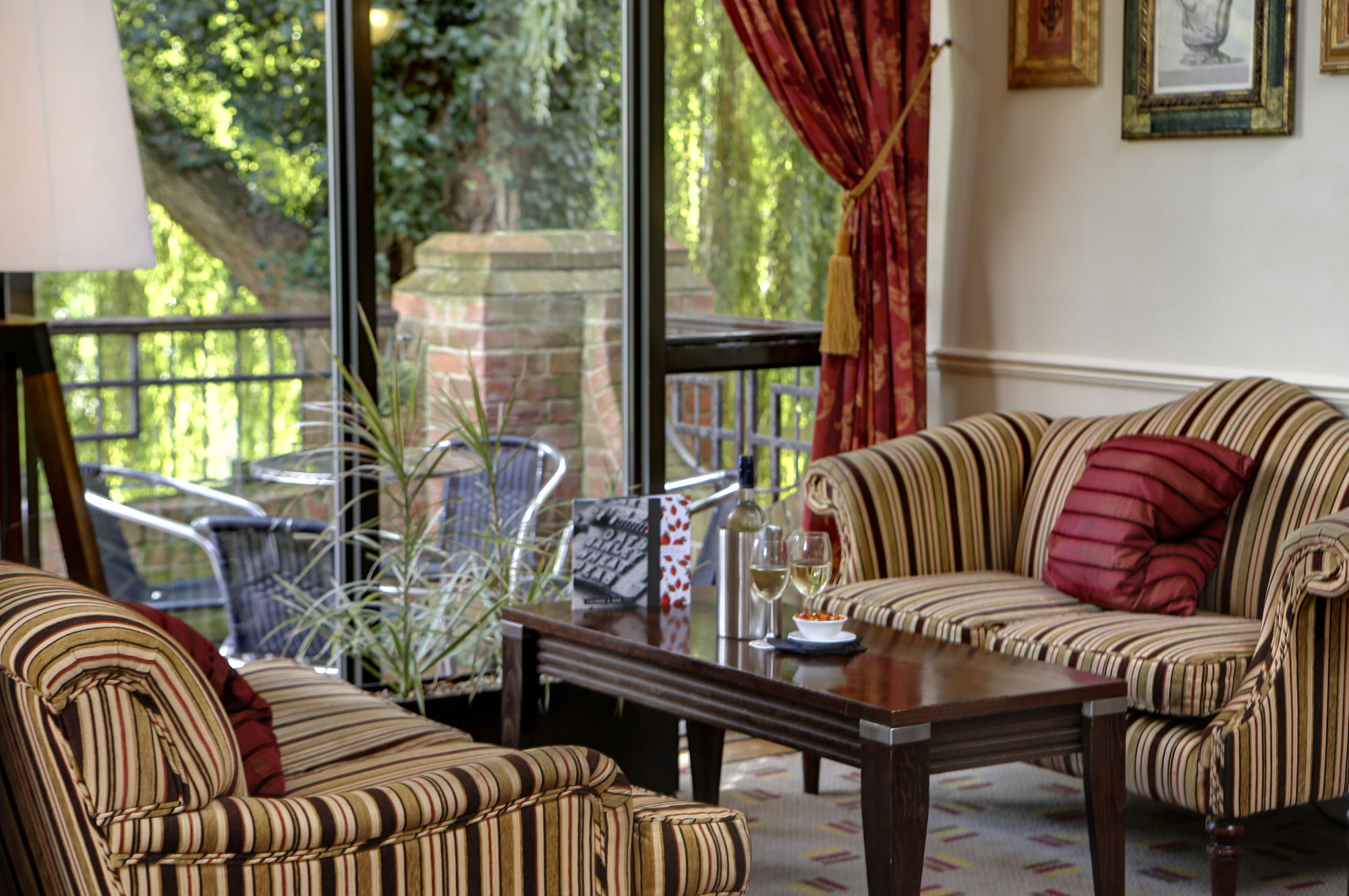 Фото Best Western Plus Moat House Reading
