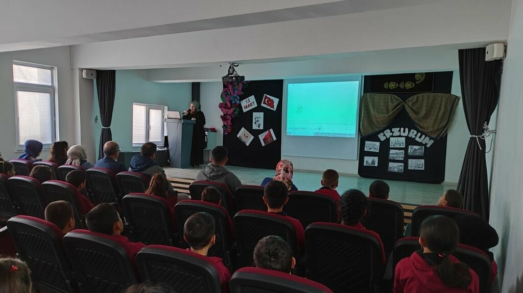 School 70th Year Republic Middle School, Erzurum, photo