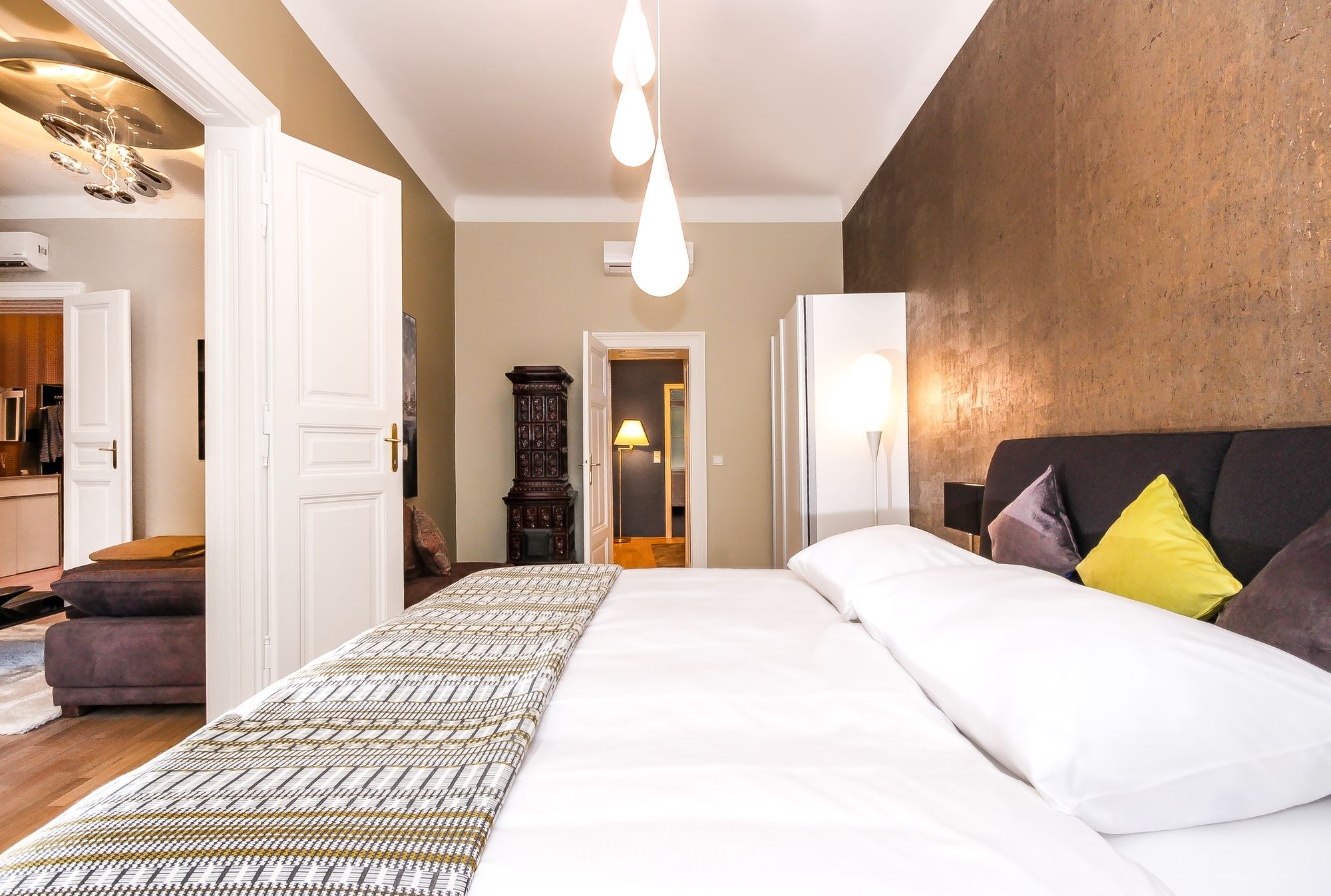 Фото Abieshomes Serviced Apartments - Downtown