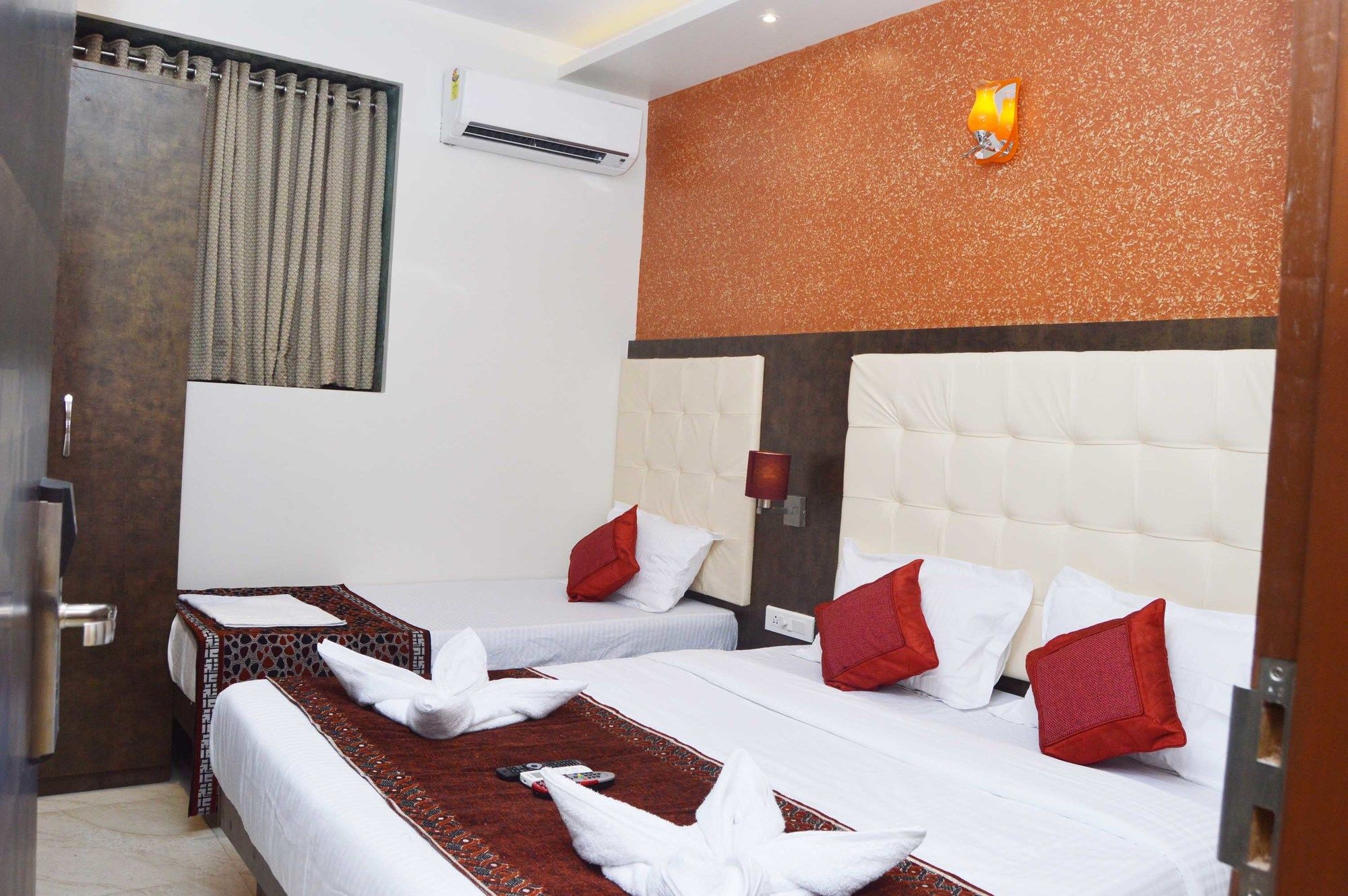 Фото Hotel Ak International