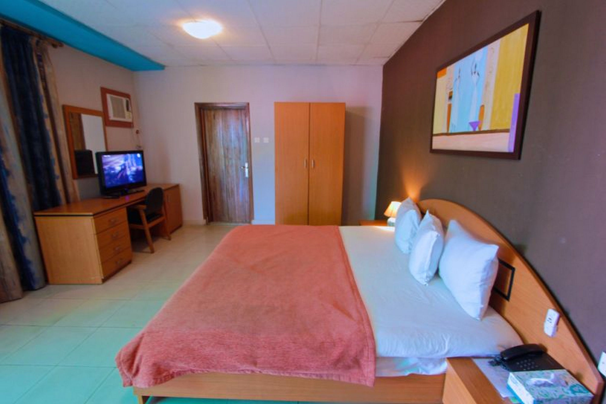 Фото Carliza Hotel Apapa